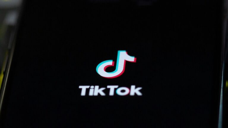Wann auf TikTok posten? Die besten Zeiten für deine Beiträge