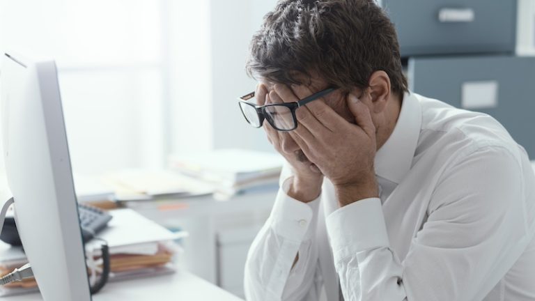 Zu viel Arbeit schadet dem Gehirn und macht uns dümmer