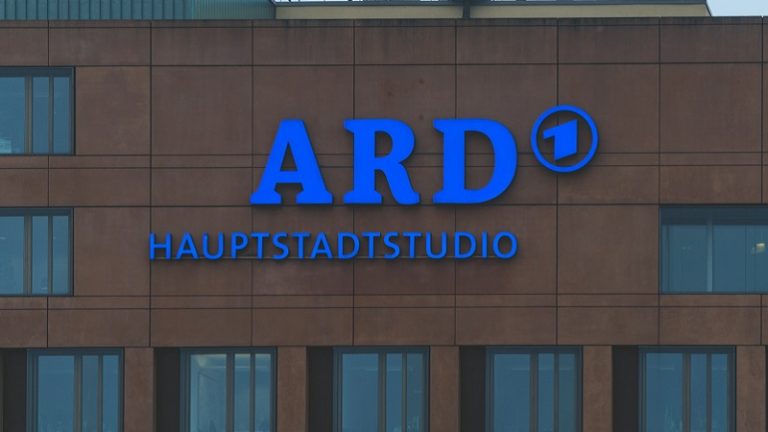 Öffentlich Rechtlicher Rund links? Warum das eigentlich nur logisch ist