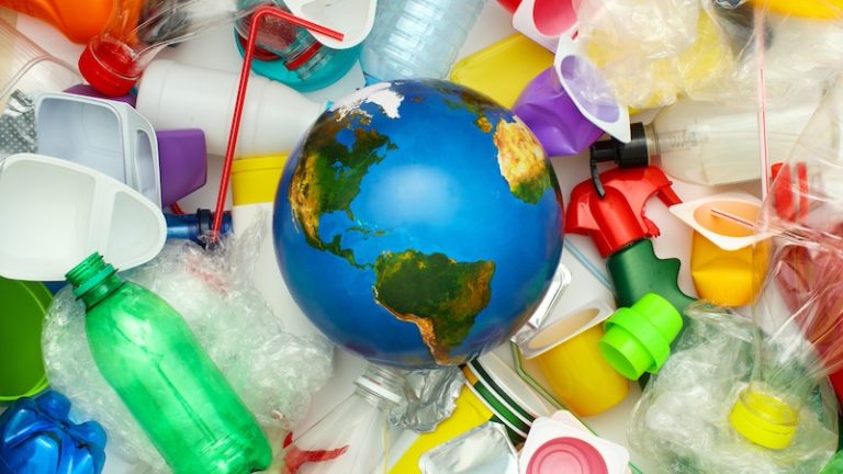 Diese Unternehmen verursachen am meisten Plastikmüll