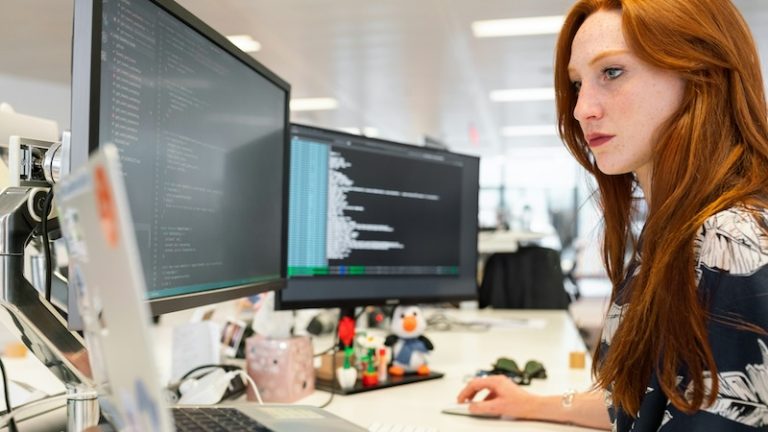 Bis 2028 werden Softwareentwickler KI für ihre Arbeit nutzen